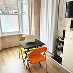 Comfy Stay In Wandsworth Town